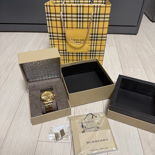 버버리 금통시계