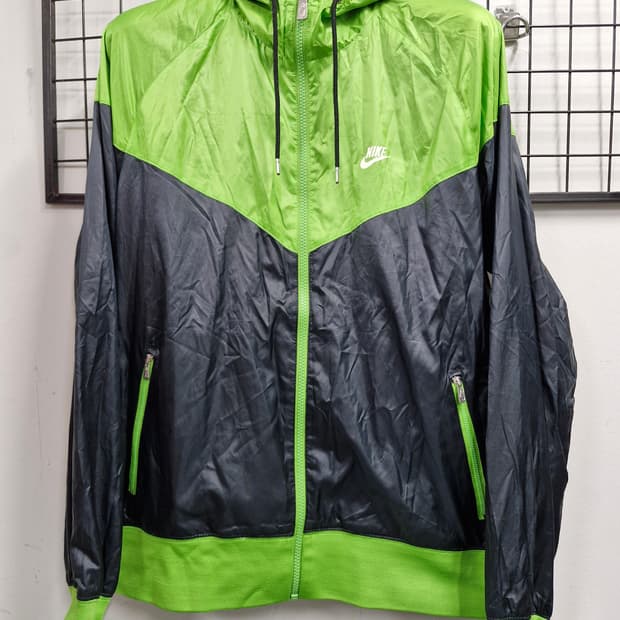 105XL 나이키 윈드러너 바람막이 자켓.