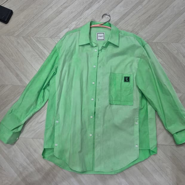 우영미 백로고 그린 셔츠[48]