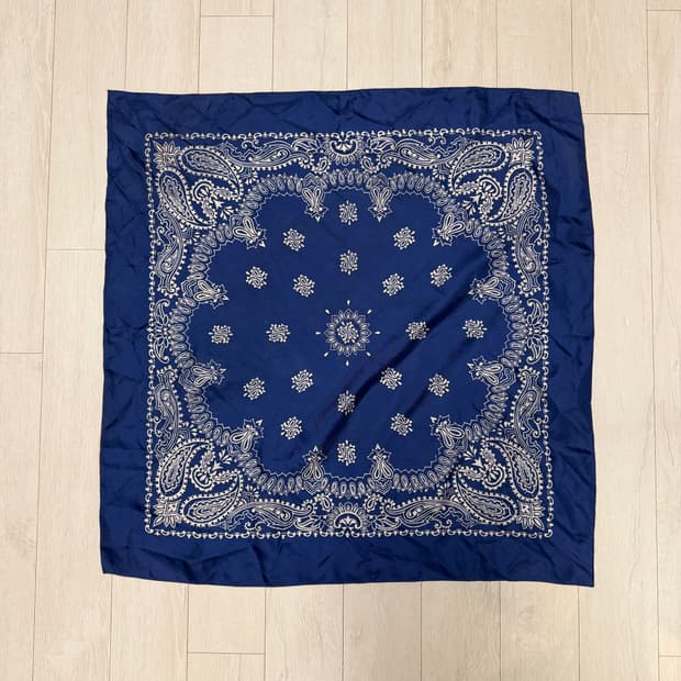 🏷️unused 언유즈드 페이즐리 반다나