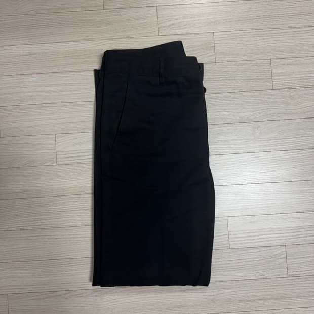 아미 스트레이트 핏 치노팬츠