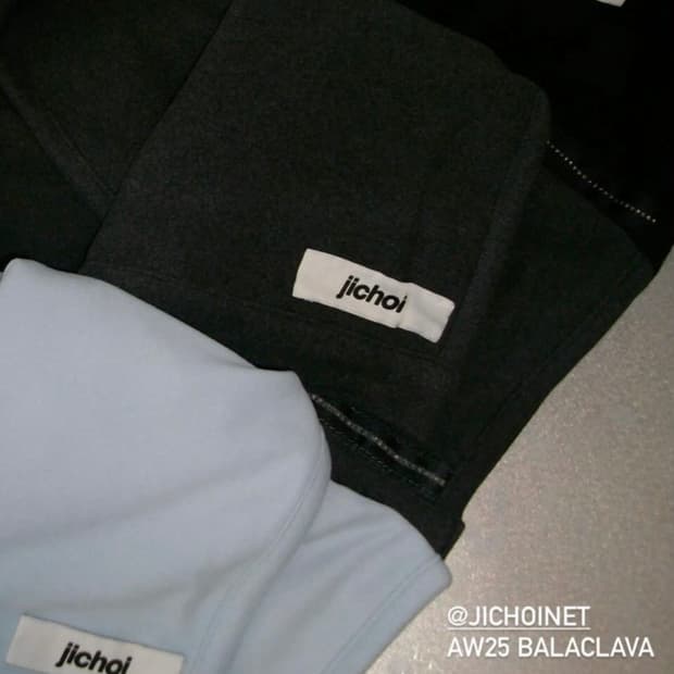 지초이 AW25 바라클라바 원가 이하 양도 블루