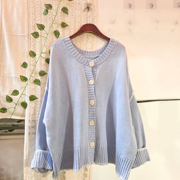 earth music 하늘빛 스티치 가디건