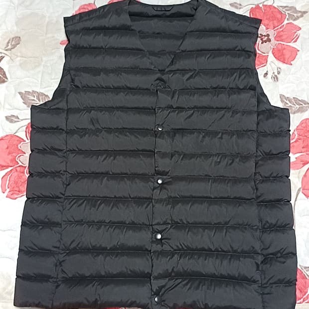 지오다노 오리털경량조끼 100 가슴53 기장67