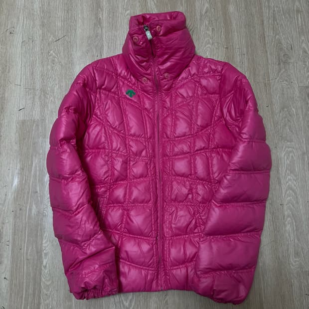 데상트 여성 덕다운 하이넥 퀼팅 경량패딩 XS/85 