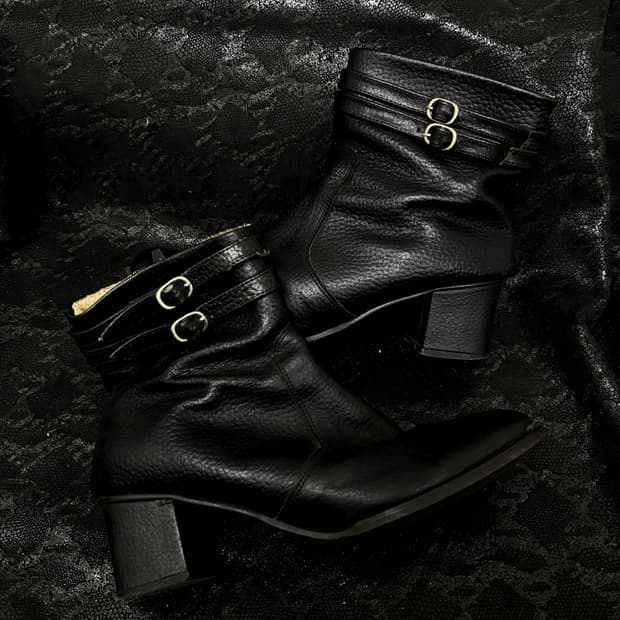 “Vintage” Chic Mood Black 2Buckle Detail