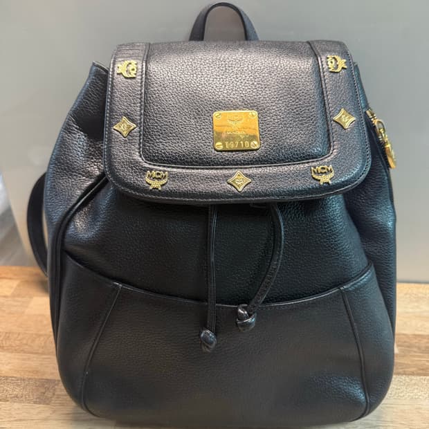 정품)MCM 가죽백팩