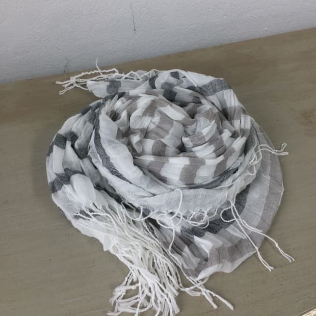 stripe pattern scarf