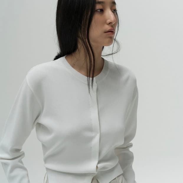 Amomento  BACK CUT-OUT CARDIGAN_IVORY