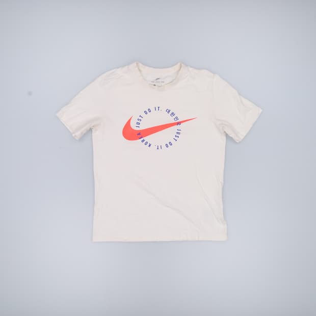 M 나이키 스우시 반팔티 0402H1