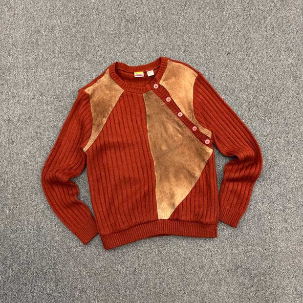 M)Cotler 빈티지 가죽패치 여성 브릭 컬러 니트