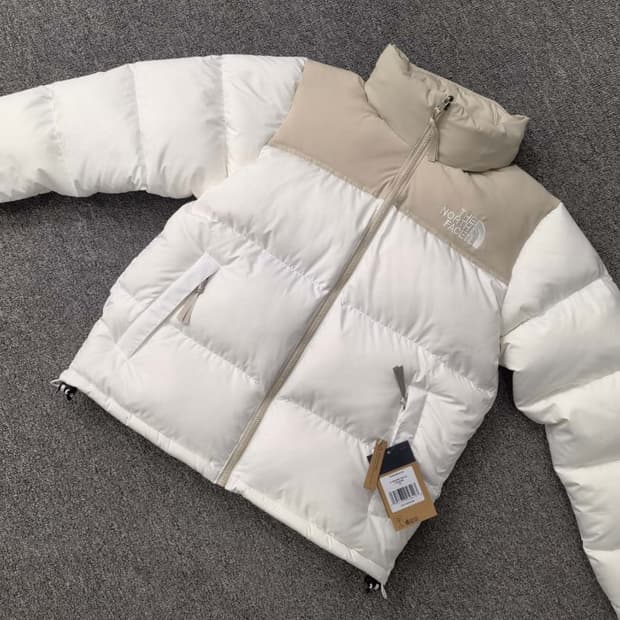 정품/새상품 노스페이스무광숏패딩화이트베이지