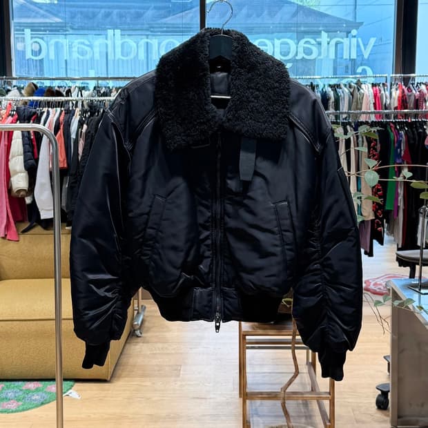 준지 블랙 디테쳐블 램셜링 MA-1 자켓