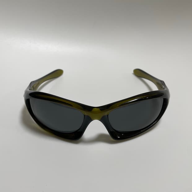 오클리 몬스터독 다크올리브 선글라스