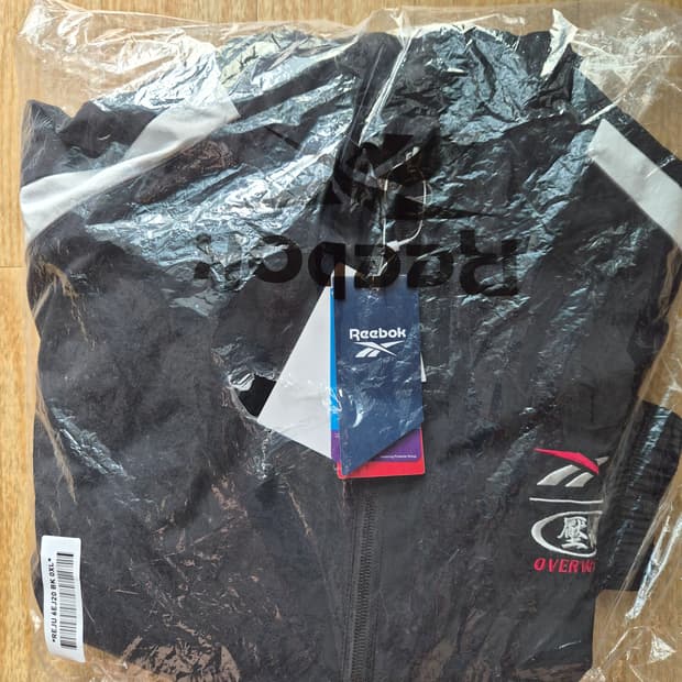 [Xl] 압도 리복 바람막이 팝니다. 황금사이즈 