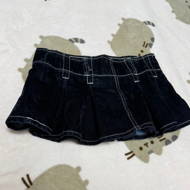 로우라이즈 미니 스커트