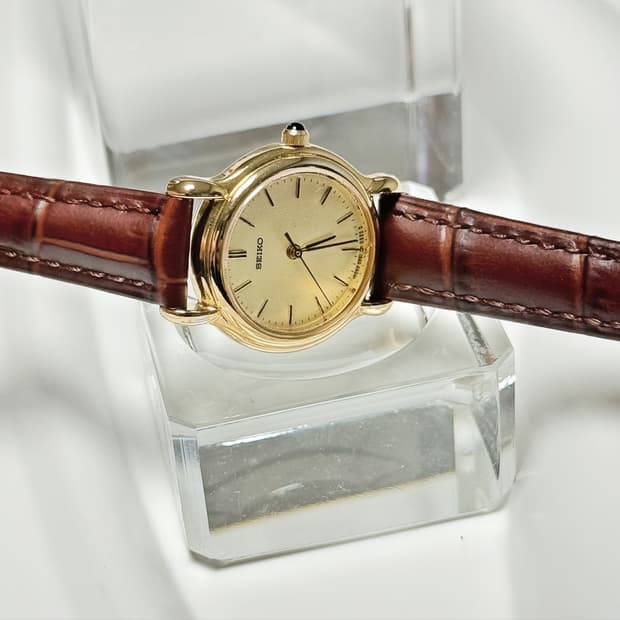 90s 빈티지 세이코 클래식 골드 샴페인 다이얼 레더 워치