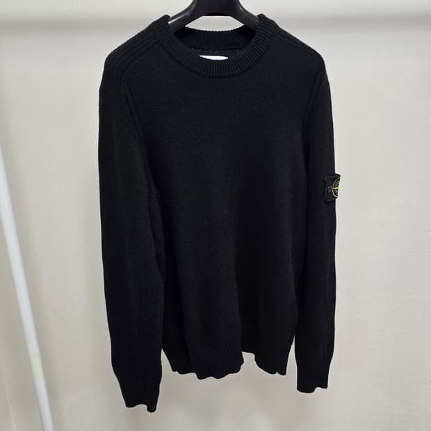 스톤아일랜드 램스울 니트 m사이즈 95 판매