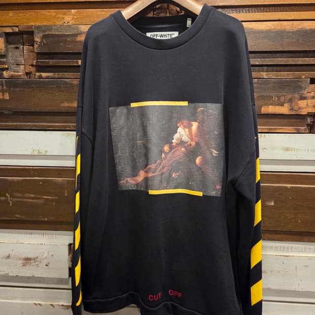 오프화이트 스웻