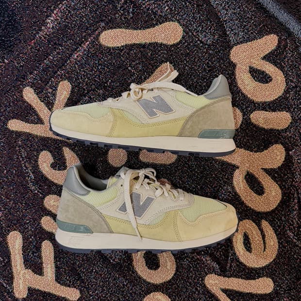 뉴발란스 x 오라리 475 알로에 워시 비치넛 285