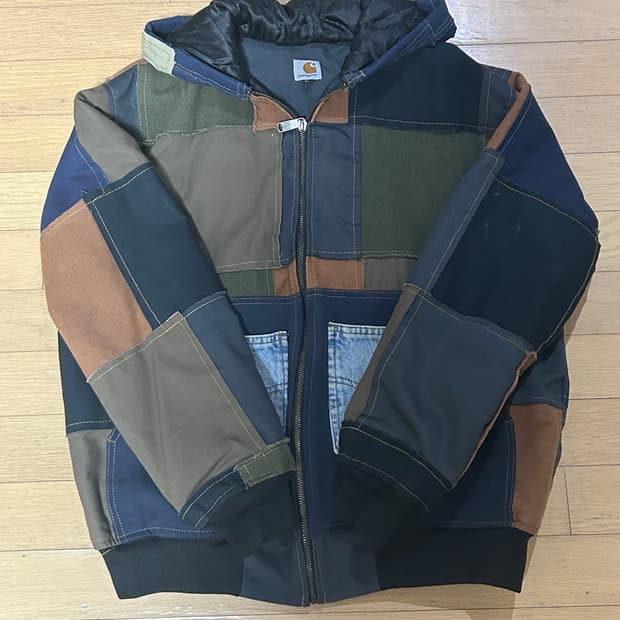 칼하트 커스텀 패치워크 자켓 판매합니다