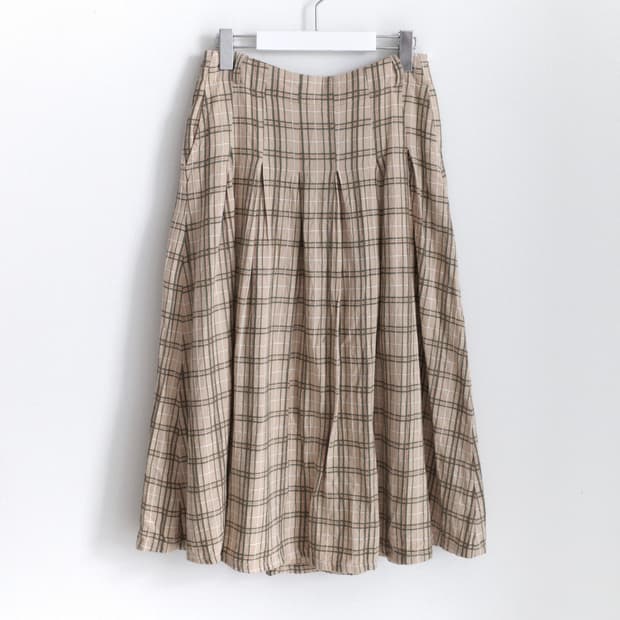 check pleats skirt