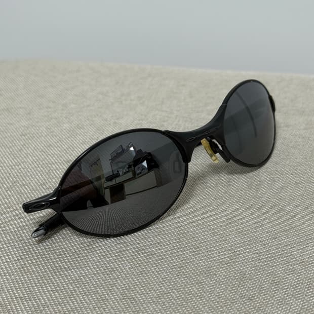 오클리 A와이어 2.0 2세대 모델