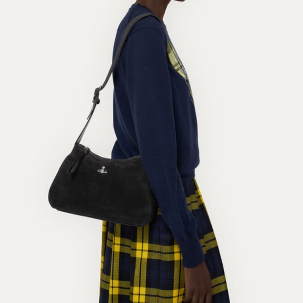 비비안웨스트우드 블랙 스웨이드 숄더백