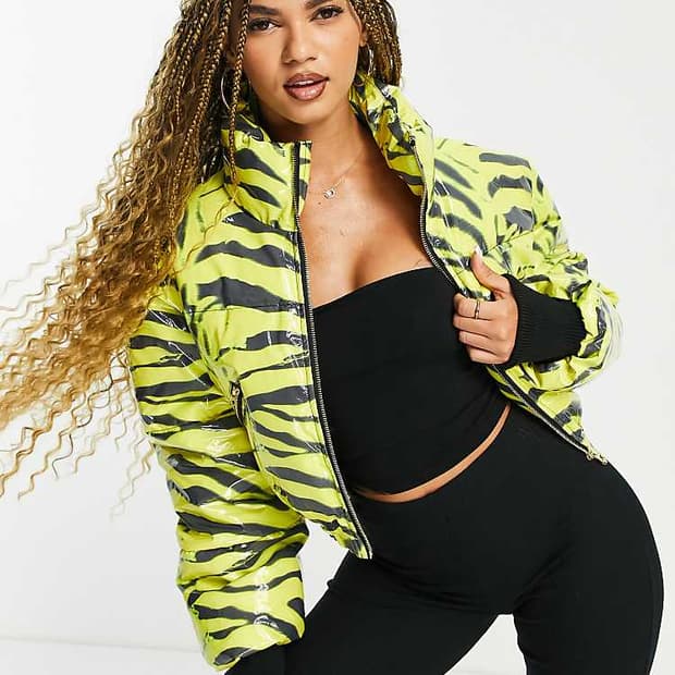 새상품 영국브랜드🇬🇧 네온옐로우 메탈릭 크롭 패딩