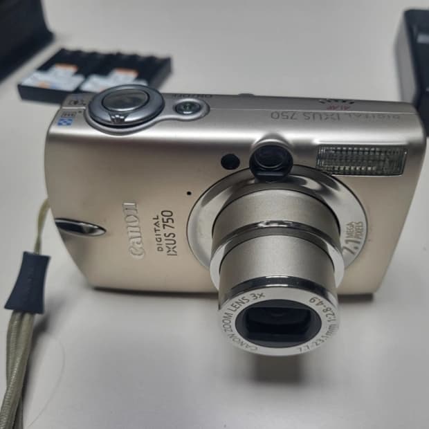 캐논 익서스 750 디카