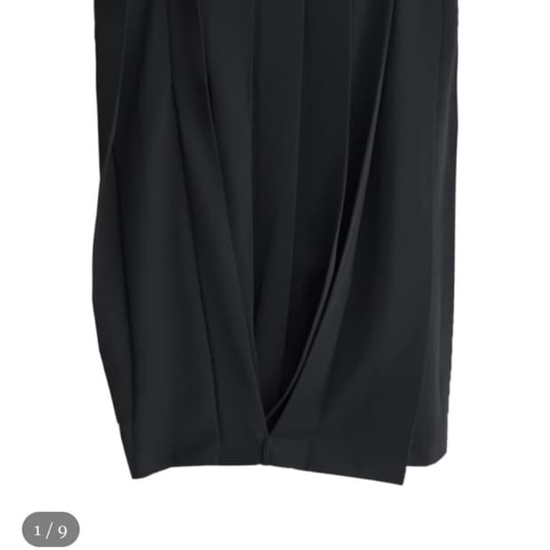 애옹쓰 핀치드 플리츠 스커트