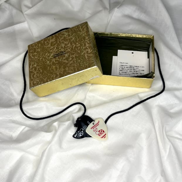 언더커버 기타 피크 네크리스 (Languid 04SS)