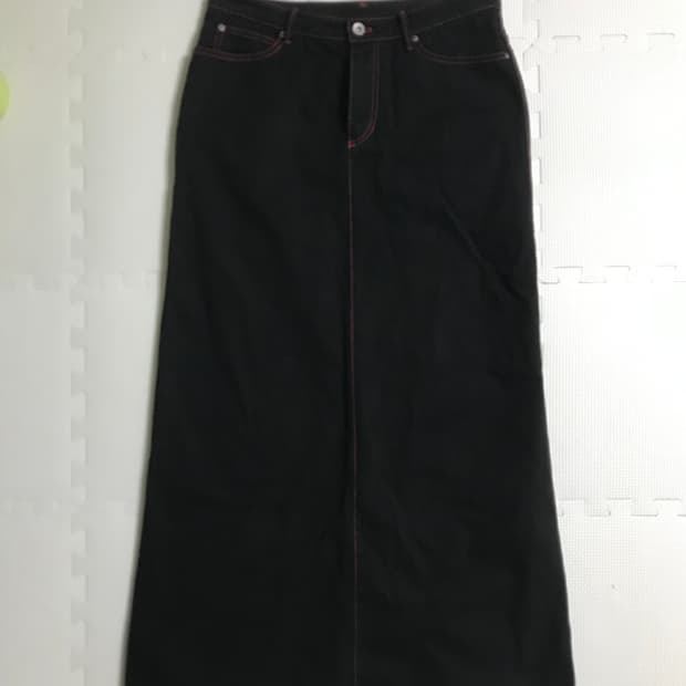 콤사이즘 맥시 데님 롱 스커트