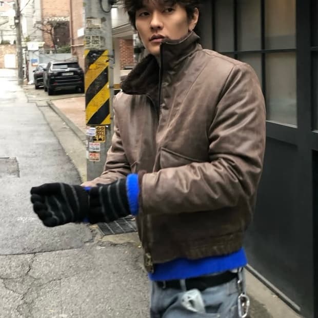 식스포나인 퍼 무스탕