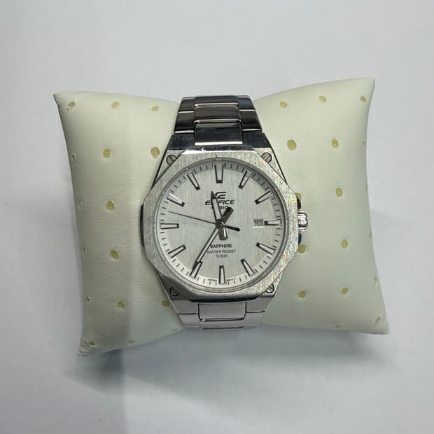 카시오 에디피스 에얄오크 흰판