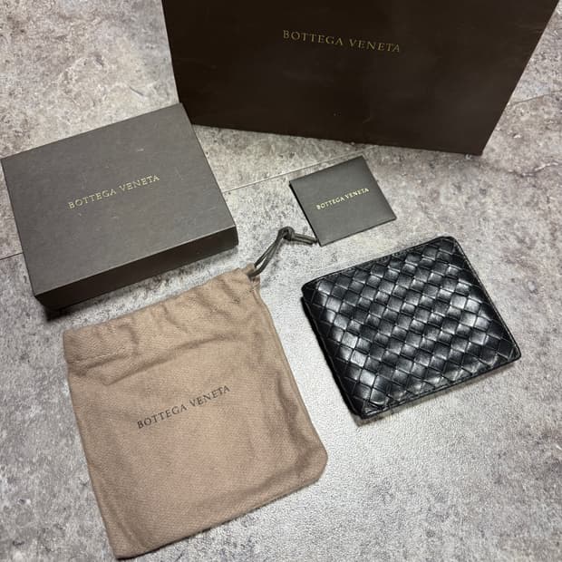 보테가베네타 인트레티아토 반지갑 풀박스
