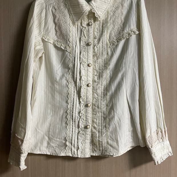 액시즈팜 블라우스 