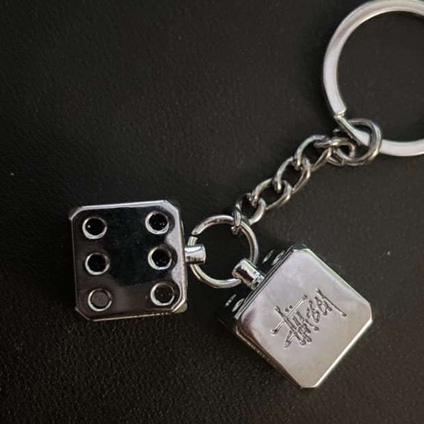 스투시 메탈 다이스 키체인 실버 키링