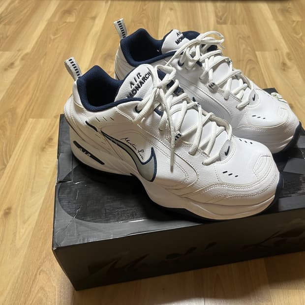 나이키 마틴로즈 에어 모나크 [275]