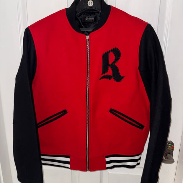 리카르도 부직포 바시티 자켓 레드