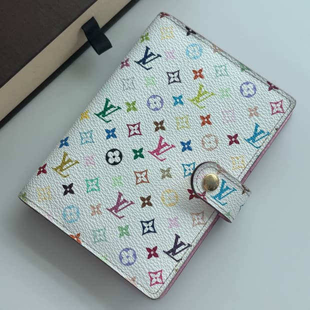 루이비통 아젠다 6공 다이어리 멀티컬러