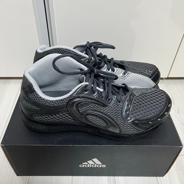 키코 아식스 젤 소켓 다크그레이 270