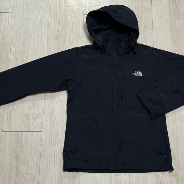 노스페이스 바람막이 블랙 남자 m(95) / 여자 L(100)