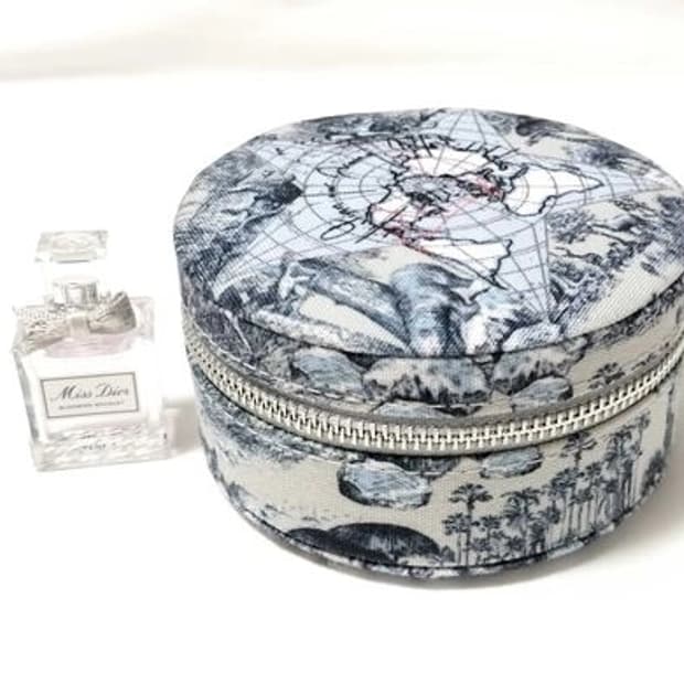 [예약] 신품급 디올 주얼리 케이스 & 향수 세트