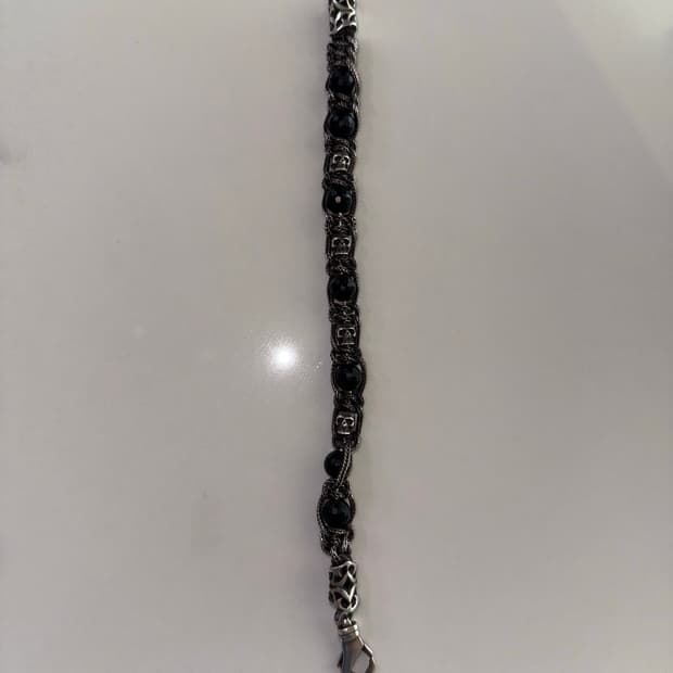 엠마뉴엘레비코키