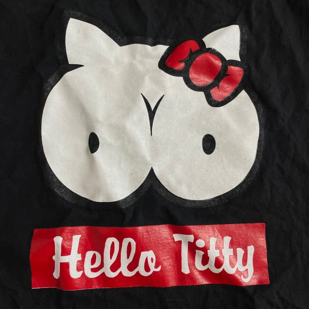 헬로키티 패러디 Hello Titty 빈티지 블랙 M