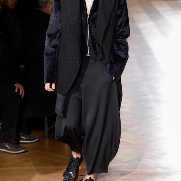 꼼데가르송 옴므플러스 공룡 포스