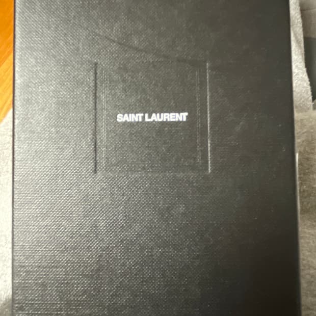 생로랑 카드지갑