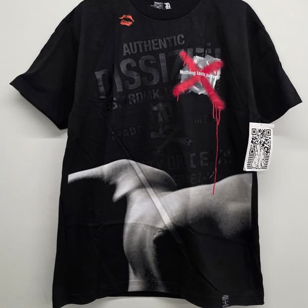 디시짓 새상품  남자 반팔티 .   싸이즈 105