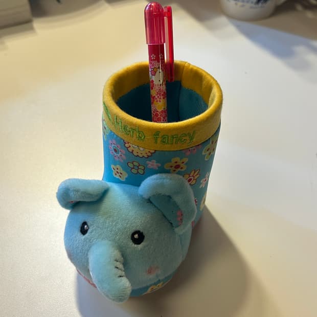 코끼리 연필꽂이 
